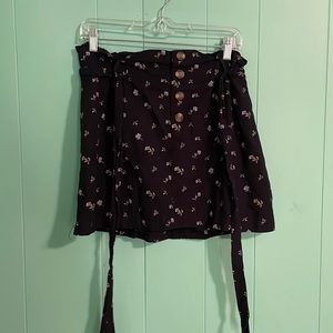 American Eagle, Size M, Floral Mini Skirt